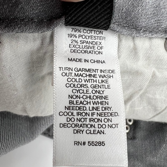 Express Gray Cuffed Hem Embellished Jean Shorts Size 2 Women's - Picture 6 of 8